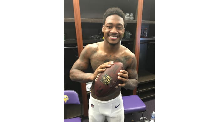 mmqb-diggs-gameball.jpg